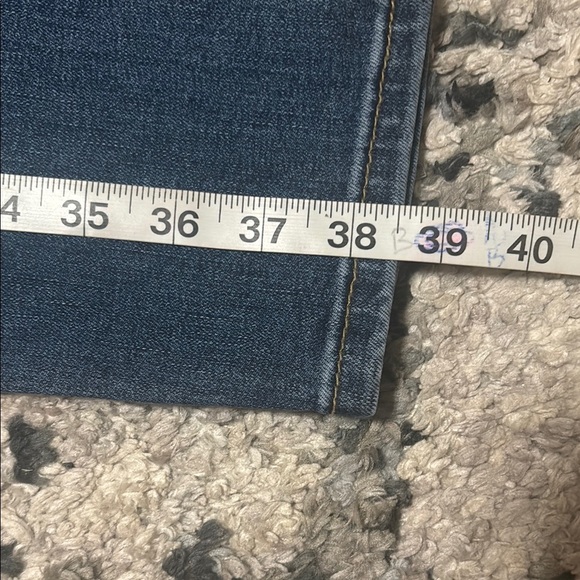 Max Studio Blue Skinny Jeans with Classic Indigo Hue - Picture 6 of 8